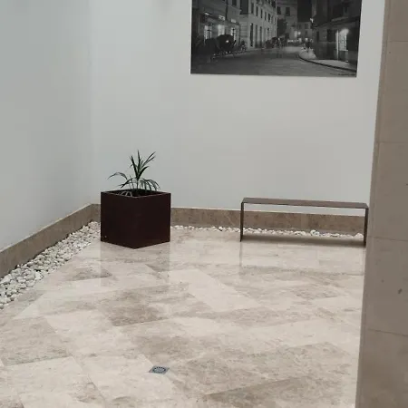 Plaza Del Teatro Parking Free مالقة