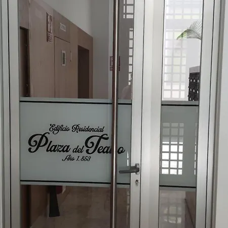 Plaza Del Teatro Parking Free Apartman *